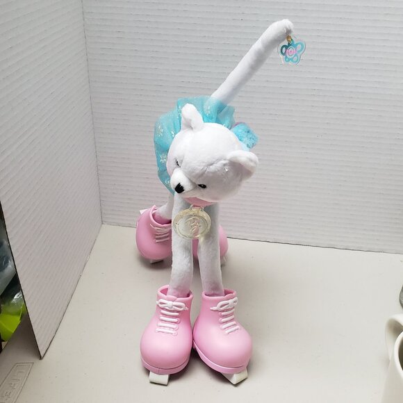 Barbie Pose Me Pet: Cat Figure Skater 2002 - Picture 4 of 9